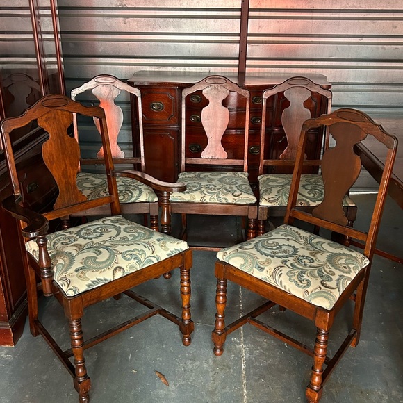 Dining Table (Antique) & 5 Chairs - Picture 2 of 7